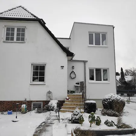 Mini-apartment Ruhig Und Verkehrsguenstig In * Berlín