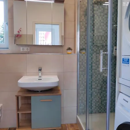 Mini-apartment Ruhig Und Verkehrsguenstig In Apartmán *