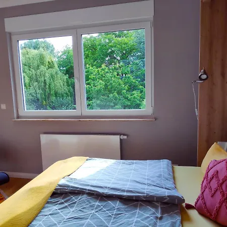 Mini-apartment Ruhig Und Verkehrsguenstig In