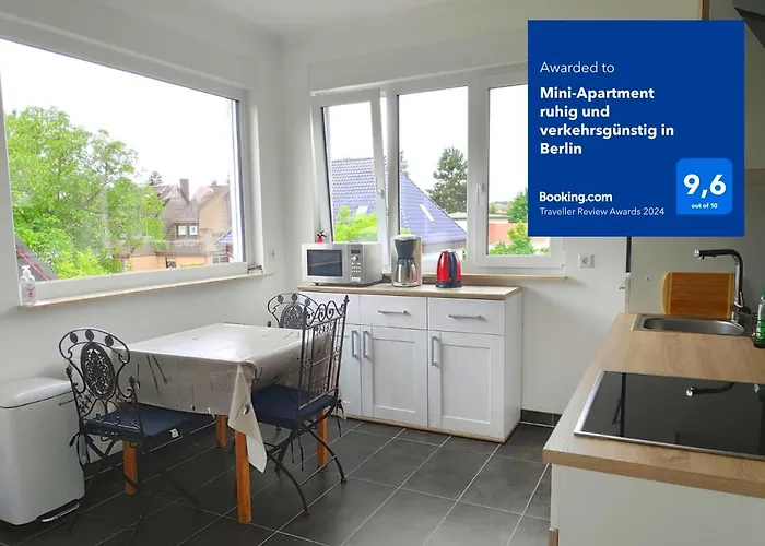 Mini-apartment Ruhig Und Verkehrsguenstig In アパート